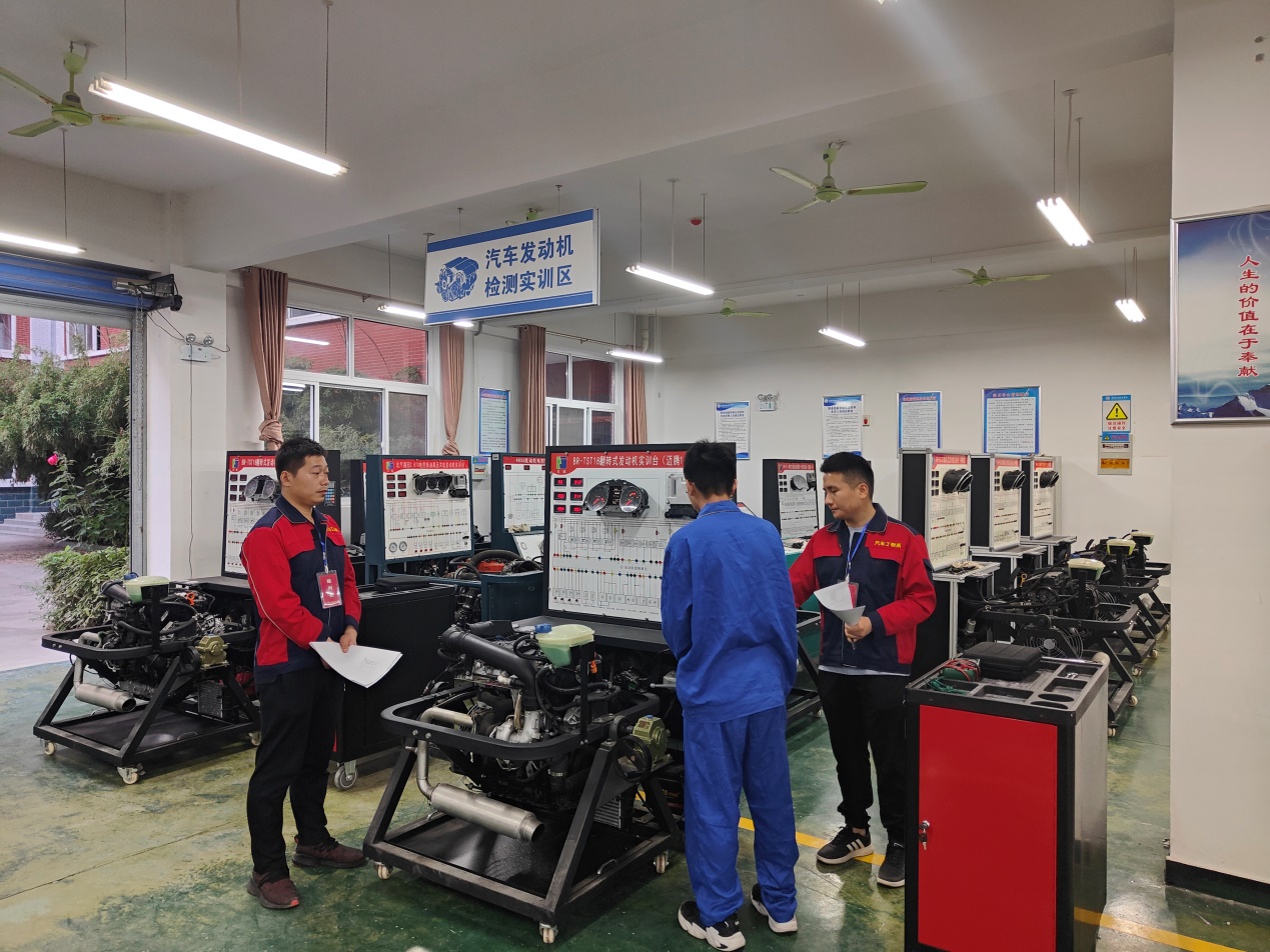 说明: C:\Users\Administrator\Desktop\2022校级竞赛照片\微信图片_20220520075635.jpg