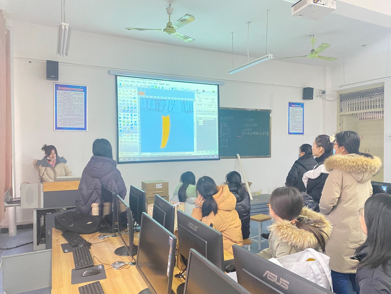 说明: C:\Users\Administrator\Desktop\86de77ddf5587f9eb6bdb59d6c361f2.jpg