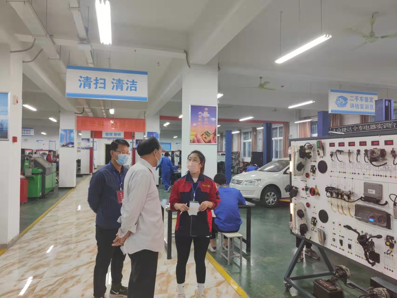 说明: C:\Users\Administrator\Desktop\2022校级竞赛照片\微信图片_20220520075629.jpg